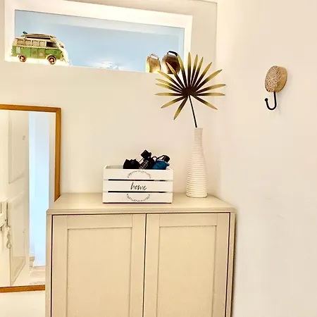 Snug - Design Mit Sonnenbalkon, Ruhig, Zentral Apartment